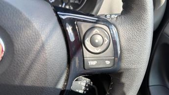 Toyota Yaris 1.5 VVT-h Icon Tech E-CVT Euro 6 (s/s) 5dr