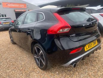 Volvo V40 R- Design T5 auto