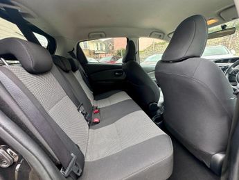 Toyota Yaris 1.5 VVT-h Icon E-CVT Euro 6 5dr