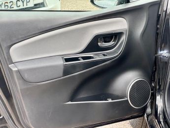 Toyota Yaris 1.5 VVT-h Icon E-CVT Euro 6 5dr