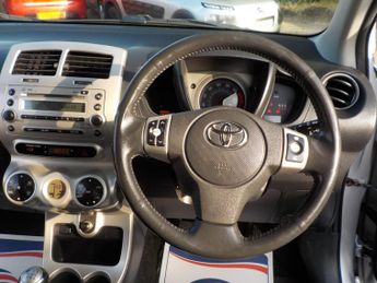 Toyota Urban Cruiser 1.33 Dual VVT-i Euro 4 (s/s) 5dr