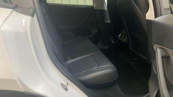 Tesla Model Y (Dual Motor) Long Range Auto 4WDE 5dr