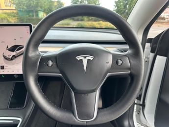 Tesla Model Y (Dual Motor) Long Range Auto 4WDE 5dr