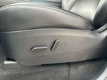 Tesla Model Y (Dual Motor) Long Range Auto 4WDE 5dr