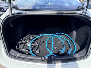 Tesla Model 3 Standard Range Plus Auto RWD 4dr