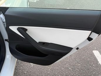 Tesla Model 3 (Dual Motor) Long Range Auto 4WDE 4dr
