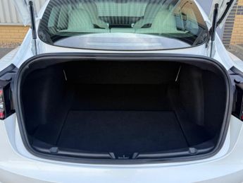 Tesla Model 3 (Dual Motor) Long Range Auto 4WDE 4dr