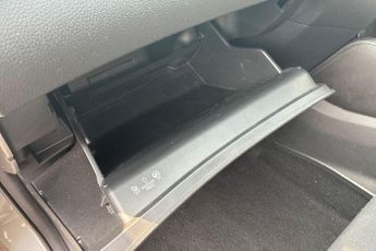 Nissan Qashqai 1.2 DiG-T N-Connecta 5dr Xtronic