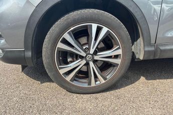 Nissan Qashqai 1.2 DiG-T N-Connecta 5dr Xtronic