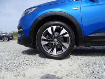 Vauxhall Grandland X 1.2 Turbo Sport Nav Auto Euro 6 (s/s) 5dr