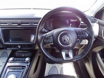 MG MG5 52.5kWh Exclusive Auto 5dr