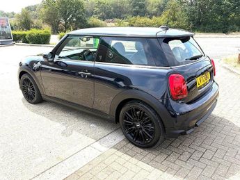 MINI Hatch 1.5 Cooper Exclusive Hatchback 3dr Petrol Steptronic Euro 6 (s/s