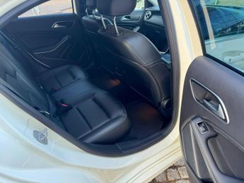 Mercedes-Benz A Class 2.1 A200d Sport (Premium) 7G-DCT Euro 6 (s/s) 5dr