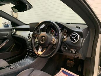 Mercedes-Benz CLA 2.1 CLA220d Sport Coupe 7G-DCT Euro 6 (s/s) 4dr