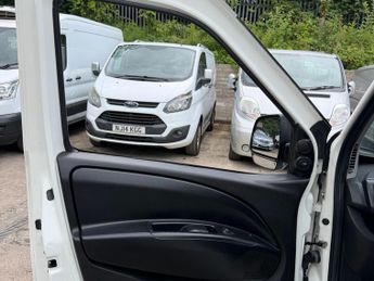 Vauxhall Combo 1.3 CDTi 2000 ecoFLEX 16v Panel Van 3dr Diesel Manual FWD L1 H1 