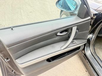 BMW 3 Series 3.0 325i SE Auto Euro 4 4dr