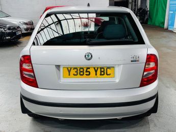 Skoda Fabia 1.4 16V Comfort 5dr