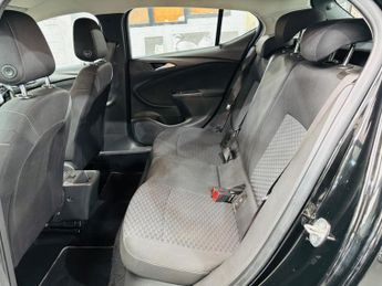 Vauxhall Astra 1.4i Turbo Design Auto Euro 6 (s/s) 5dr