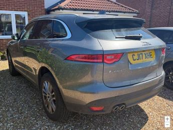 Jaguar F-PACE 2.0 D180 Portfolio Auto AWD Euro 6 (s/s) 5dr