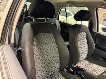 Skoda Fabia 1.4 16V Ambiente 5dr