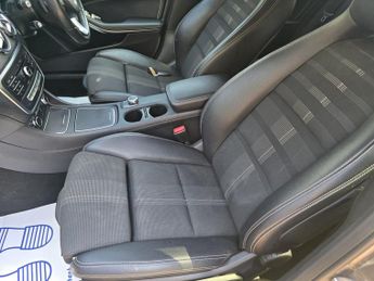 Mercedes-Benz GLA 1.6 GLA180 Urban Edition 7G-DCT Euro 6 (s/s) 5dr