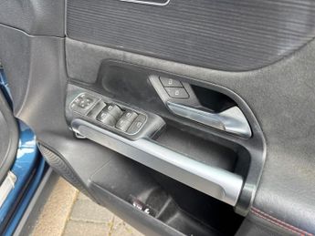 Mercedes-Benz EQB EQB 300 66.5kWh AMG Line Auto 4MATIC 5dr