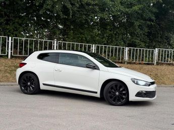 Volkswagen Scirocco 2.0 TDI BlueMotion Tech DSG Euro 5 (s/s) 3dr (Nav)