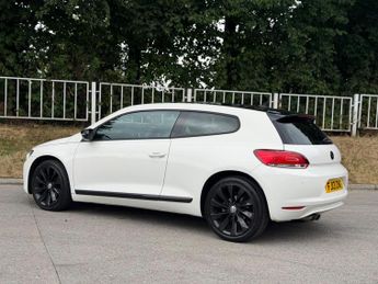 Volkswagen Scirocco 2.0 TDI BlueMotion Tech DSG Euro 5 (s/s) 3dr (Nav)