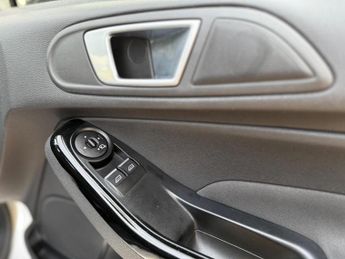 Ford Fiesta 1.6 Titanium Powershift Euro 6 5dr