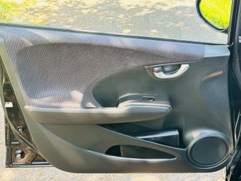 Honda Jazz 1.4 i-VTEC EX Hatchback 5dr Petrol CVT Euro 5 (99 ps)