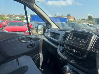Vauxhall Vivaro 1.6 CDTi 2700 BiTurbo ecoFLEX L1 H1 Euro 5 (s/s) 5dr