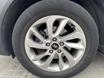 Hyundai TUCSON 1.7 CRDi Blue Drive SE Nav DCT Euro 6 (s/s) 5dr