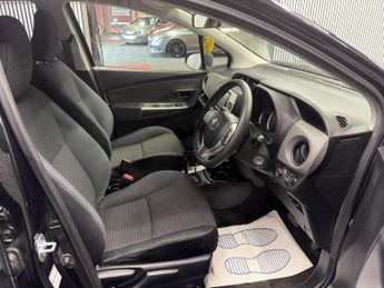 Toyota Yaris 1.33 Dual VVT-i Icon Multidrive S Euro 5 5dr Euro 5