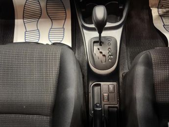 Toyota Yaris 1.33 Dual VVT-i Icon Multidrive S Euro 5 5dr Euro 5