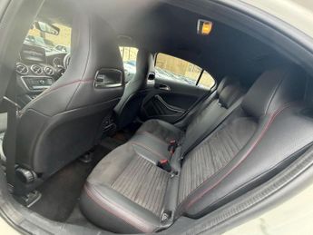 Mercedes-Benz A Class 2.1 A200d AMG Line (Premium) 7G-DCT Euro 6 (s/s) 5dr