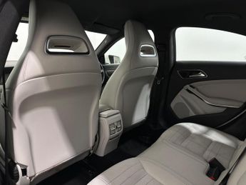 Mercedes-Benz CLA 2.1 CLA200d Sport Coupe 7G-DCT Euro 6 (s/s) 4dr