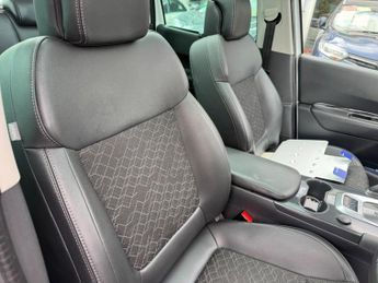 Peugeot 3008 1.6 e-HDi Allure SUV 5dr Diesel EGC Euro 5 (s/s) (115 ps)