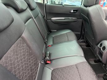 Peugeot 3008 1.6 e-HDi Allure SUV 5dr Diesel EGC Euro 5 (s/s) (115 ps)