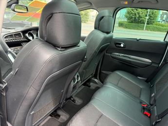 Peugeot 3008 1.6 e-HDi Allure SUV 5dr Diesel EGC Euro 5 (s/s) (115 ps)