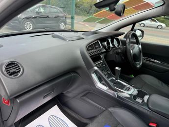 Peugeot 3008 1.6 e-HDi Allure SUV 5dr Diesel EGC Euro 5 (s/s) (115 ps)