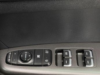 Kia Sportage 1.7 CRDi 2 SUV 5dr Diesel DCT Euro 6 (s/s) (139 bhp)