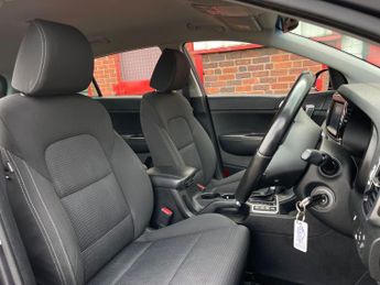 Kia Sportage 1.7 CRDi 2 SUV 5dr Diesel DCT Euro 6 (s/s) (139 bhp)