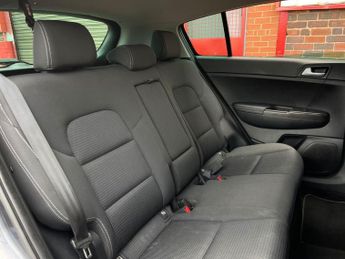Kia Sportage 1.7 CRDi 2 SUV 5dr Diesel DCT Euro 6