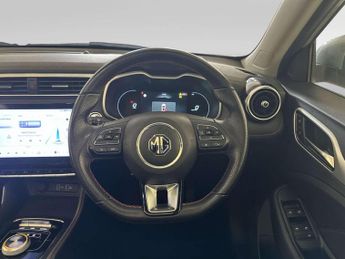 MG MG ZS 72.6kWh Trophy Connect Long Range SUV 5dr Electric Auto (156 ps)