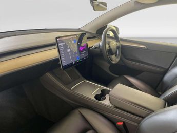 Tesla Model Y (Dual Motor) Long Range SUV 5dr Electric Auto 4WDE (384 bhp)