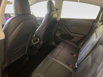 Tesla Model Y (Dual Motor) Long Range SUV 5dr Electric Auto 4WDE (384 bhp)
