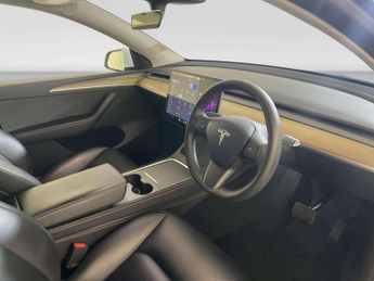 Tesla Model Y (Dual Motor) Long Range SUV 5dr Electric Auto 4WDE (384 bhp)