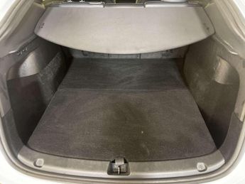 Tesla Model Y (Dual Motor) Long Range SUV 5dr Electric Auto 4WDE (384 bhp)