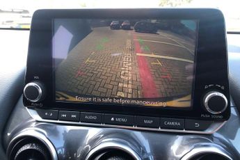 Nissan Juke 1.0 DiG-T N-Connecta 5dr DCT