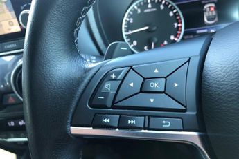 Nissan Juke 1.0 DiG-T N-Connecta 5dr DCT